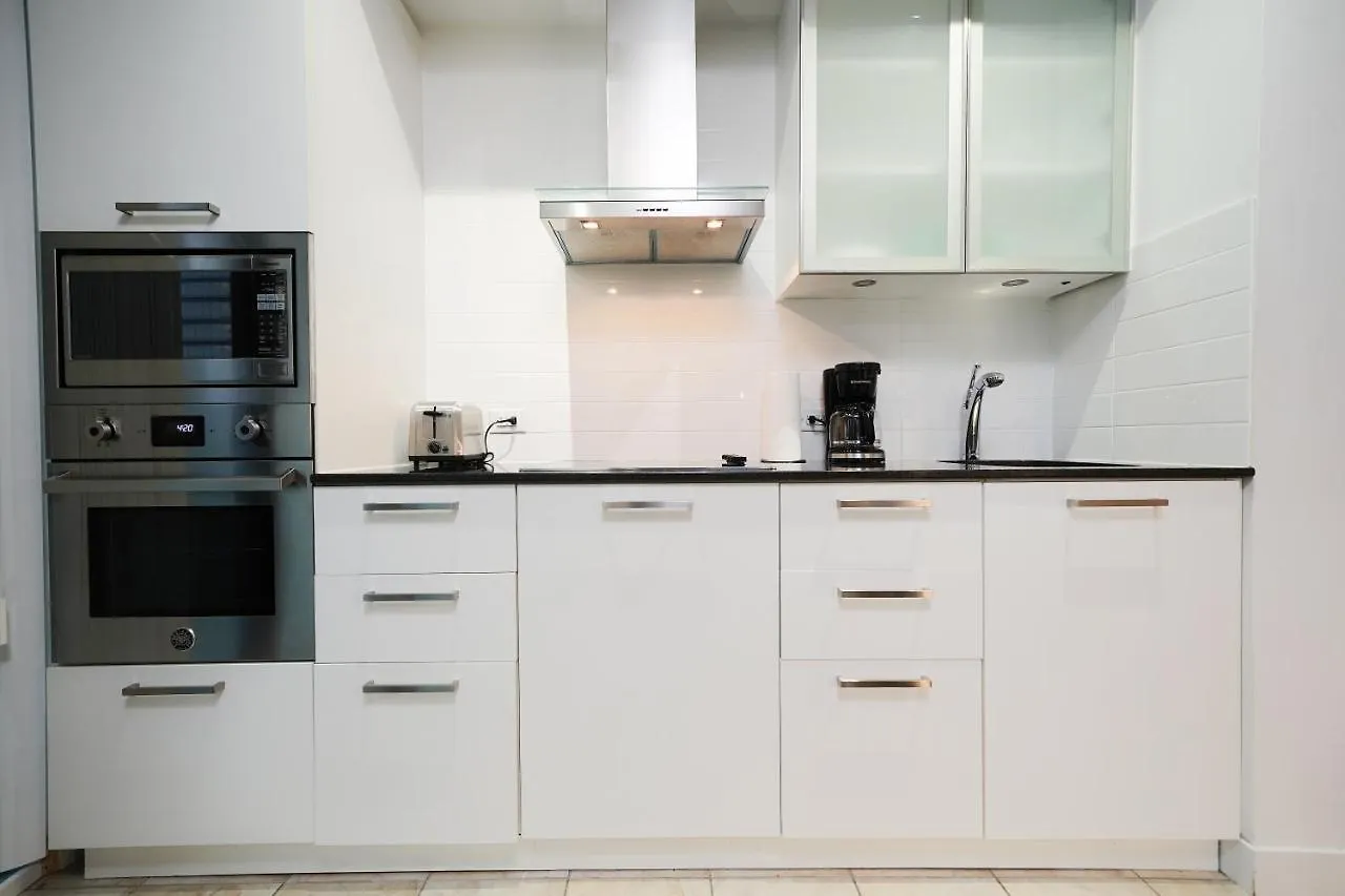 The York Boutique Suites Toronto Apartman